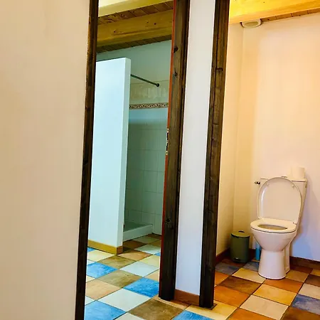 Appartement Au Pied Du Chateau- Parking Wifi Jardin - Clg Savoie *
