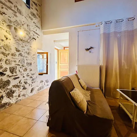 Au Pied Du Chateau- Parking Wifi Jardin - Clg Savoie Appartement Freterive