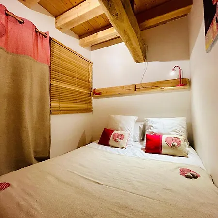 Appartement Au Pied Du Chateau- Parking Wifi Jardin - Clg Savoie *